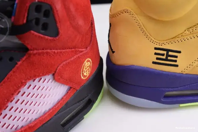 MaikeSneakers Jordan The What Retro 5 CZ5725-700 0515